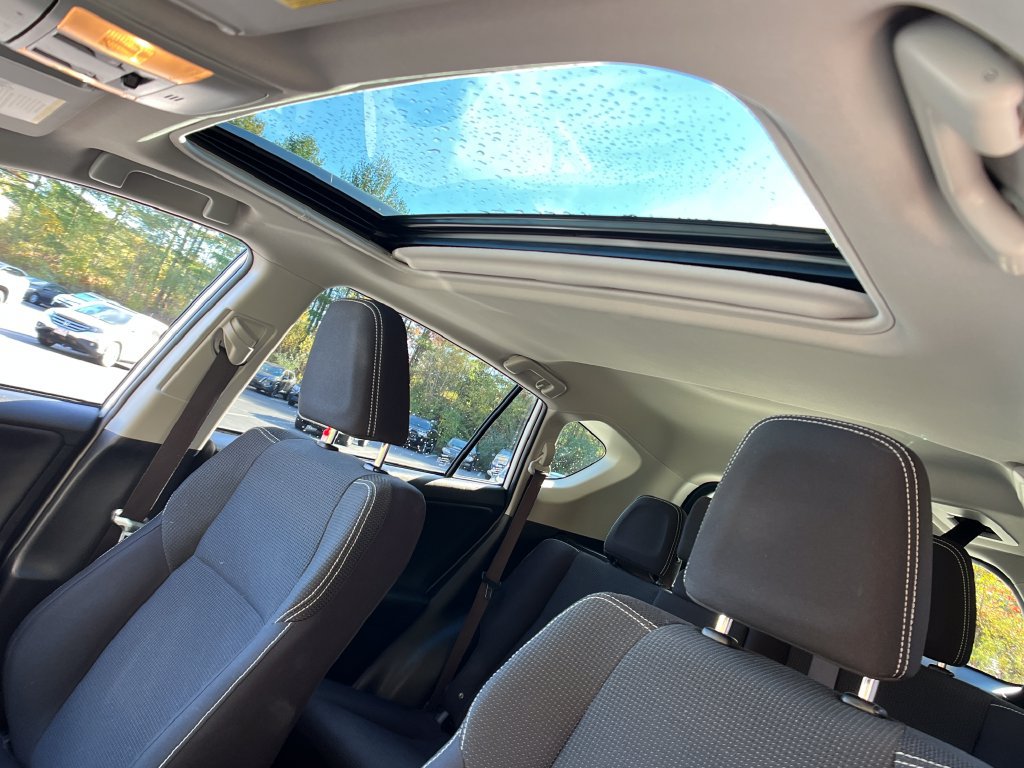 Used 2018 Toyota RAV4 XLE AWD/4WD image 21
