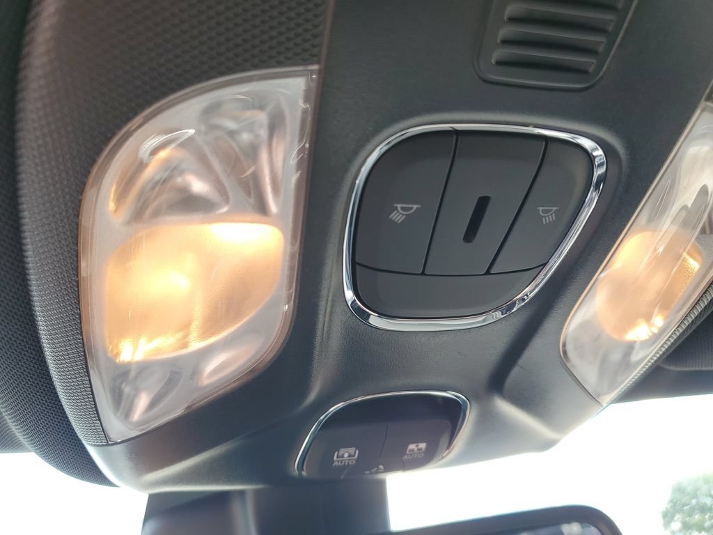 Used 2023 Jeep Compass Limited w/ Sun and Sound Group AWD/4WD image 24