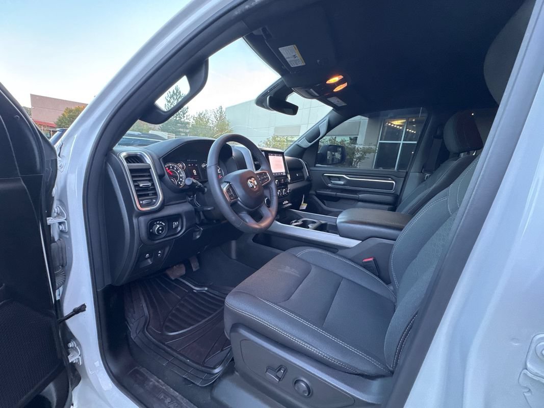 Used 2025 RAM 1500 Big Horn AWD/4WD image 26