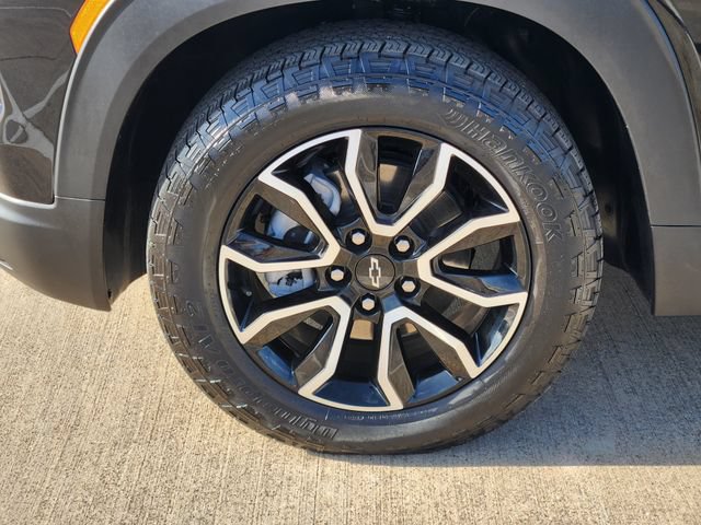 Used 2025 Chevrolet TrailBlazer ACTIV w/ Convenience Package FWD image 17