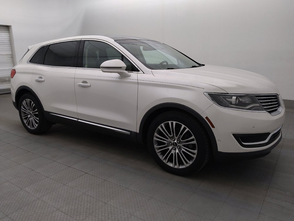 Used 2016 Lincoln MKX Reserve w/ Technology Package FWD image 11