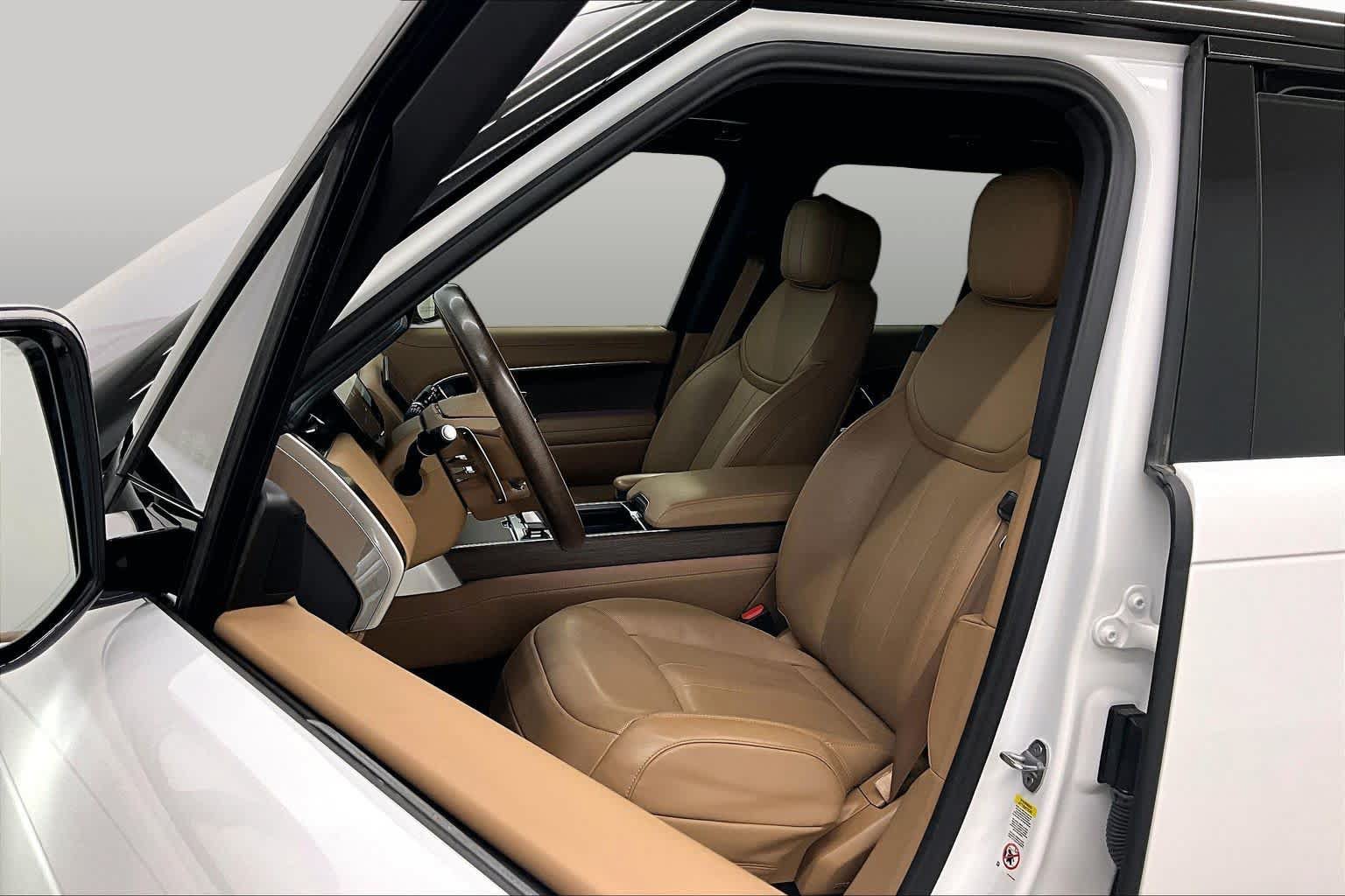 Used 2023 Land Rover Range Rover SE AWD/4WD image 8