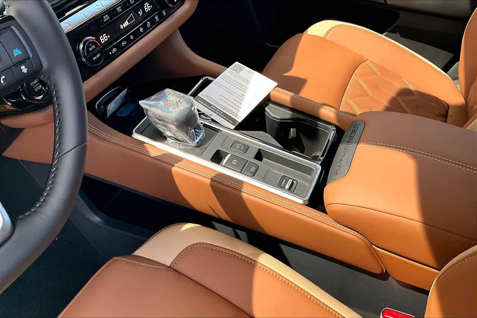 New 2026 Nissan Pathfinder Platinum image 11
