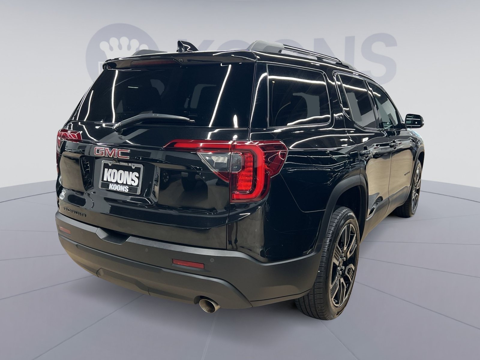 Used 2021 GMC Acadia SLE w/ Driver Convenience Package FWD image 5