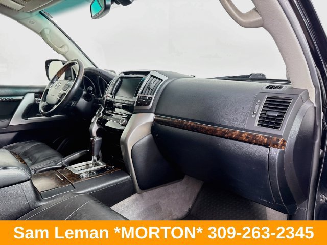 Used 2015 Toyota Land Cruiser AWD/4WD image 33
