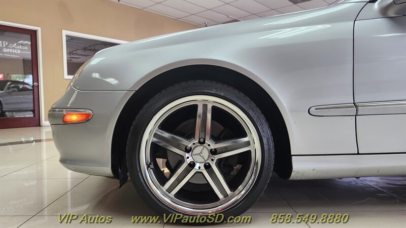 Used 2005 Mercedes-Benz CLK 320 Cabriolet image 16