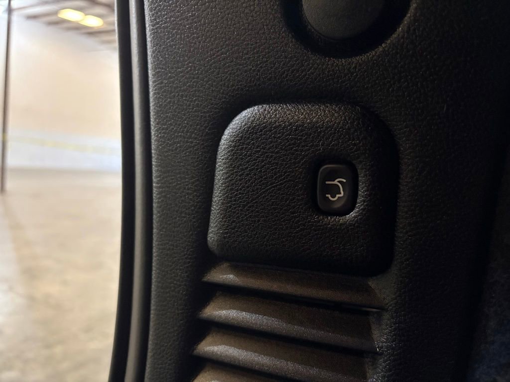 Used 2016 Dodge Durango Limited w/ Nav & Power Liftgate Group image 16