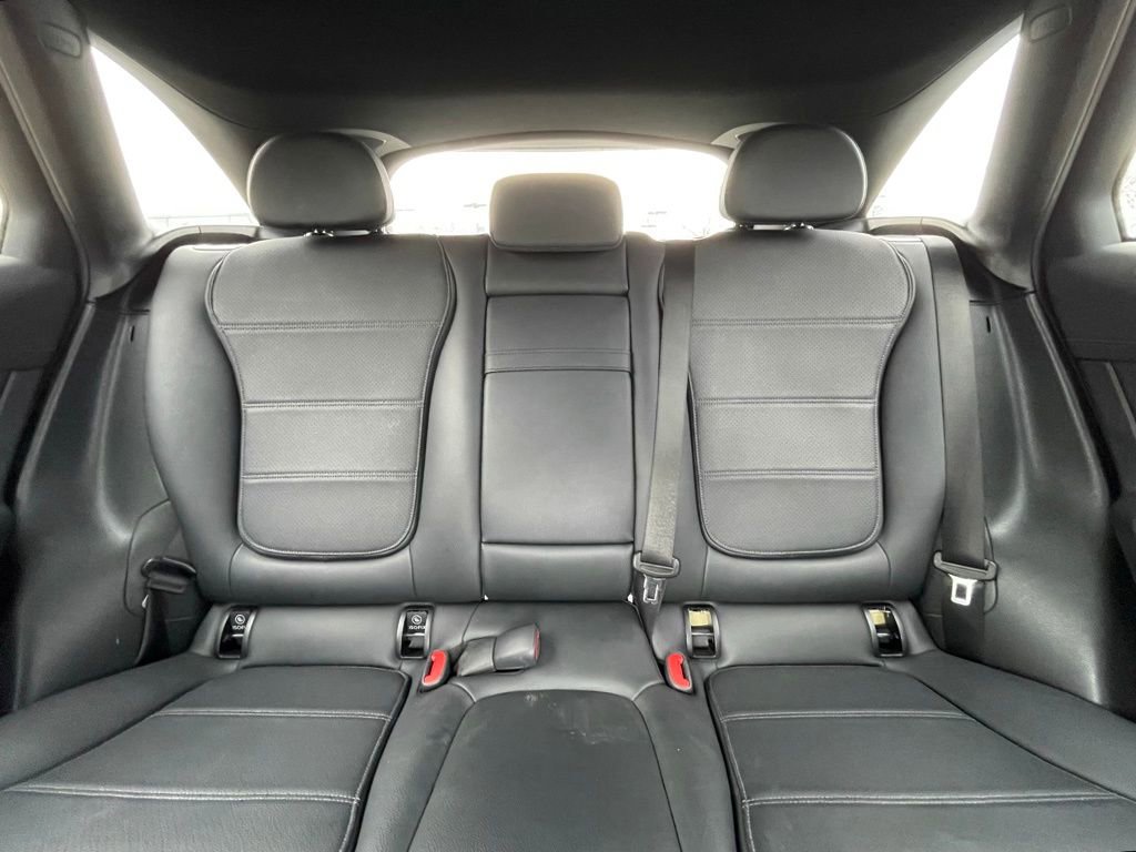 Used 2023 Mercedes-Benz GLC 300 image 29