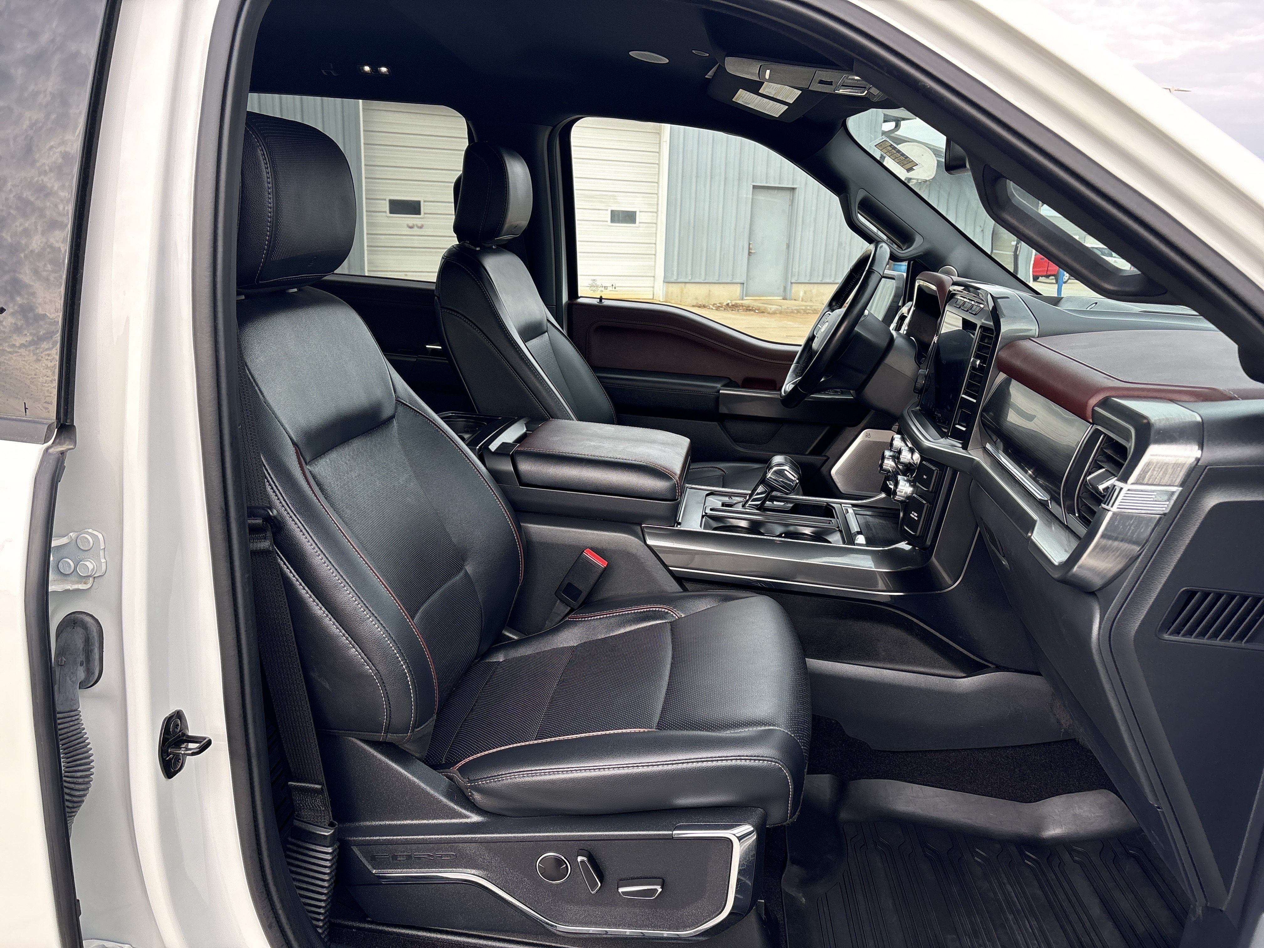 Used 2022 Ford F150 Lariat w/ Equipment Group 502A High AWD/4WD image 11