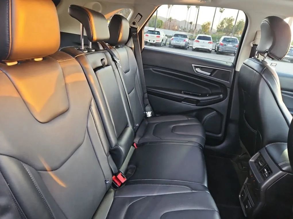 Used 2015 Ford Edge Titanium w/ Equipment Group 302A image 16