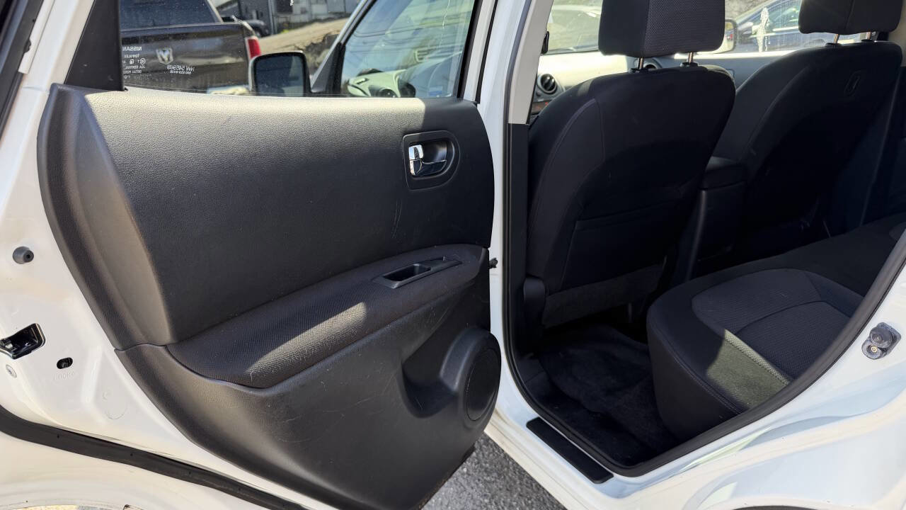 Used 2008 Nissan Rogue SL w/ Premium Pkg image 23