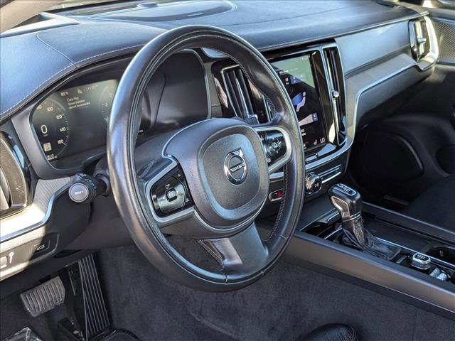 Used 2021 Volvo S60 T5 Inscription image 10