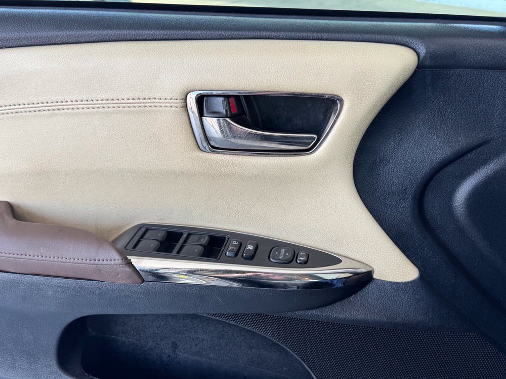 Used 2015 Toyota Avalon XLE Premium FWD image 33