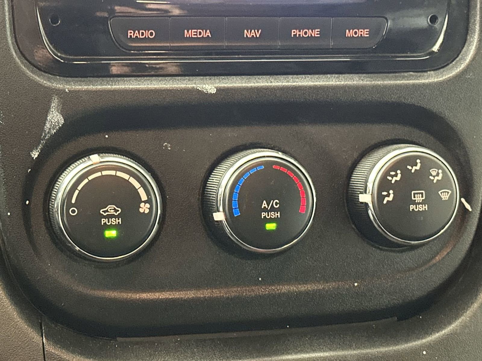 Used 2021 RAM ProMaster 3500 w/ Convenience Group image 19