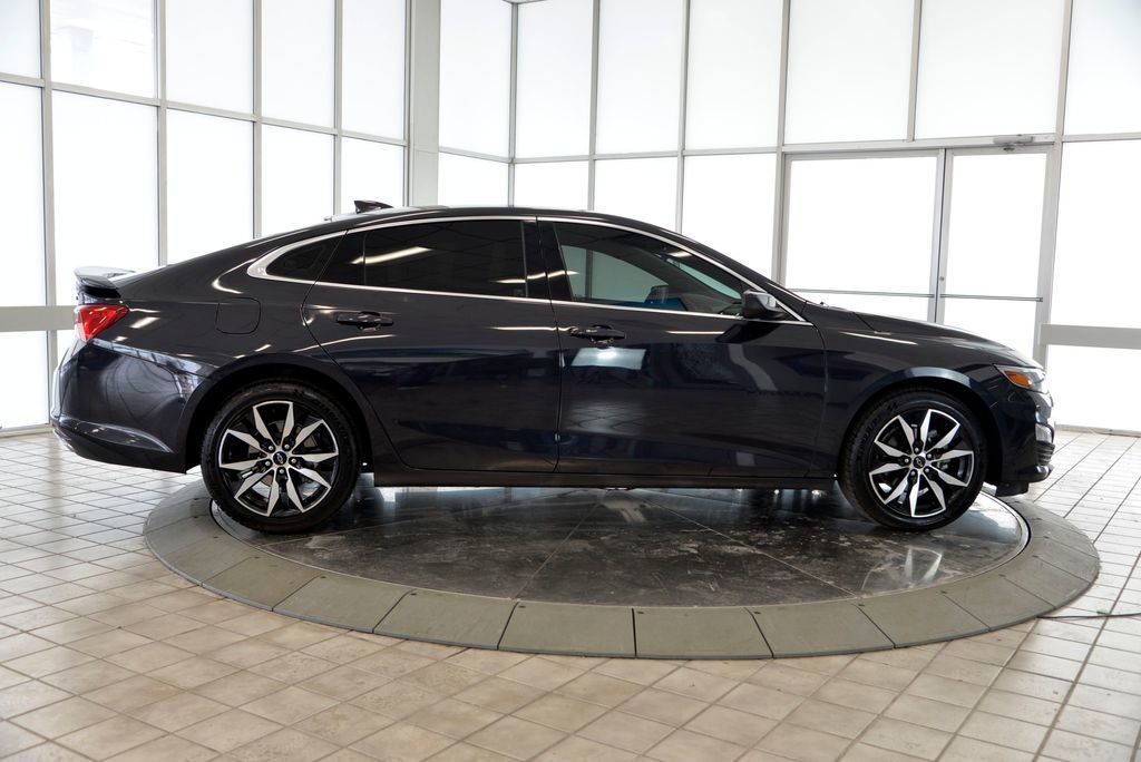 Used 2022 Chevrolet Malibu RS image 9