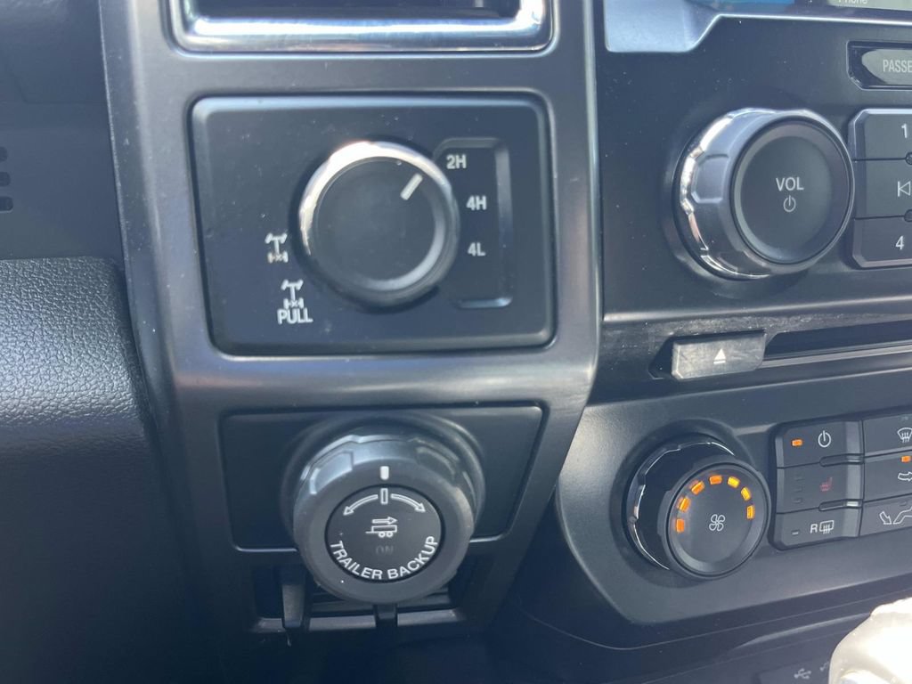 Used 2016 Ford F150 XLT w/ Equipment Group 302A Luxury AWD/4WD image 40