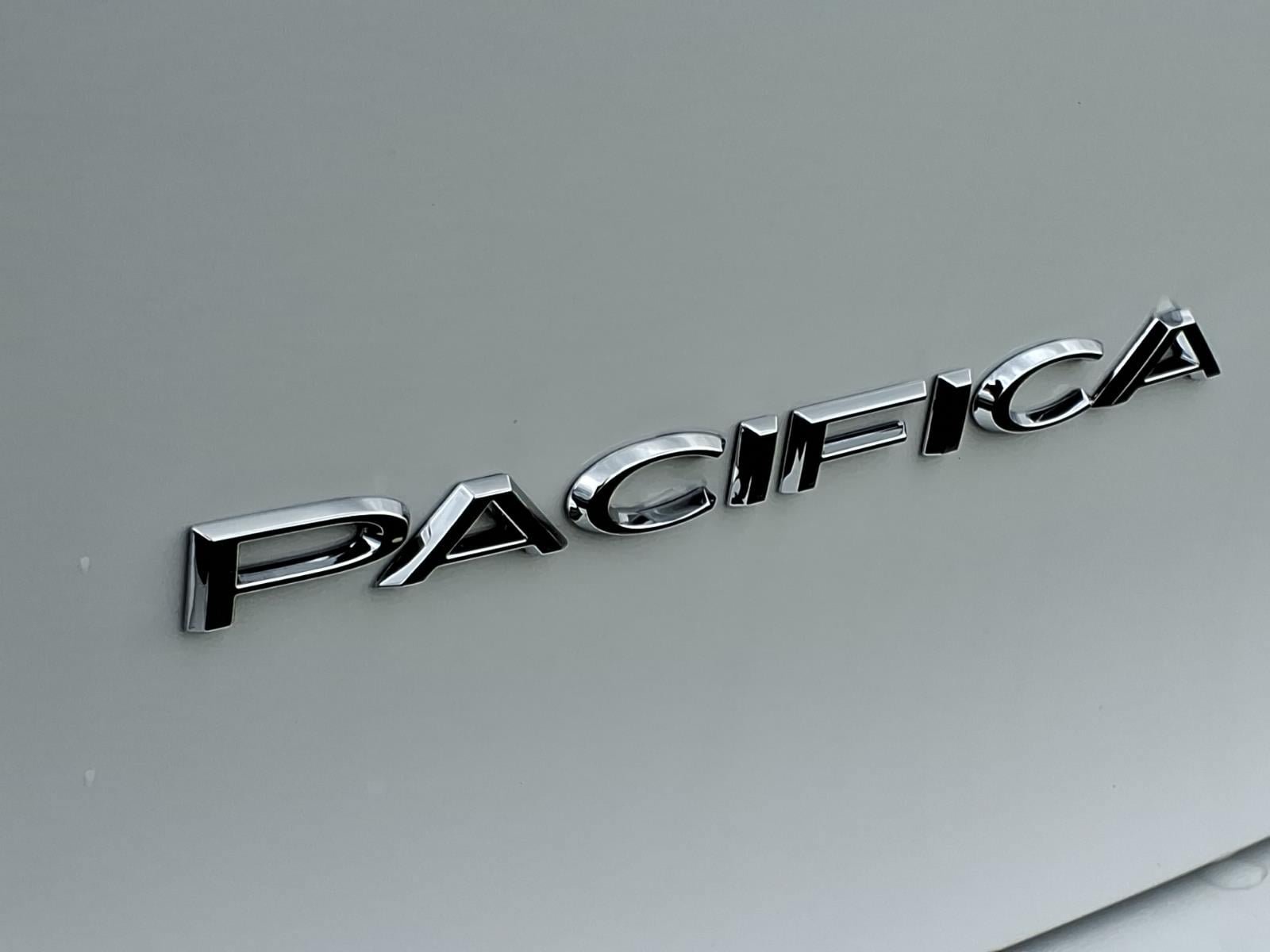 New 2027 Chrysler Pacifica Select AWD/4WD image 27