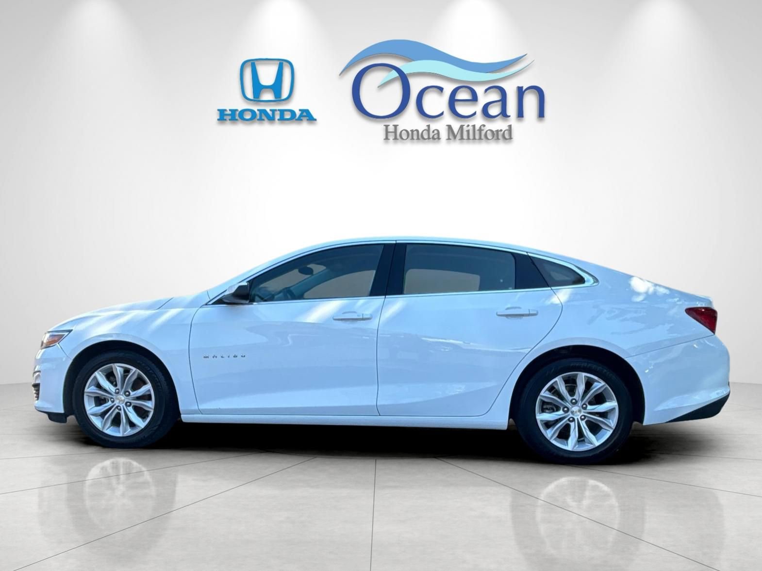 Used 2023 Chevrolet Malibu LT FWD image 6