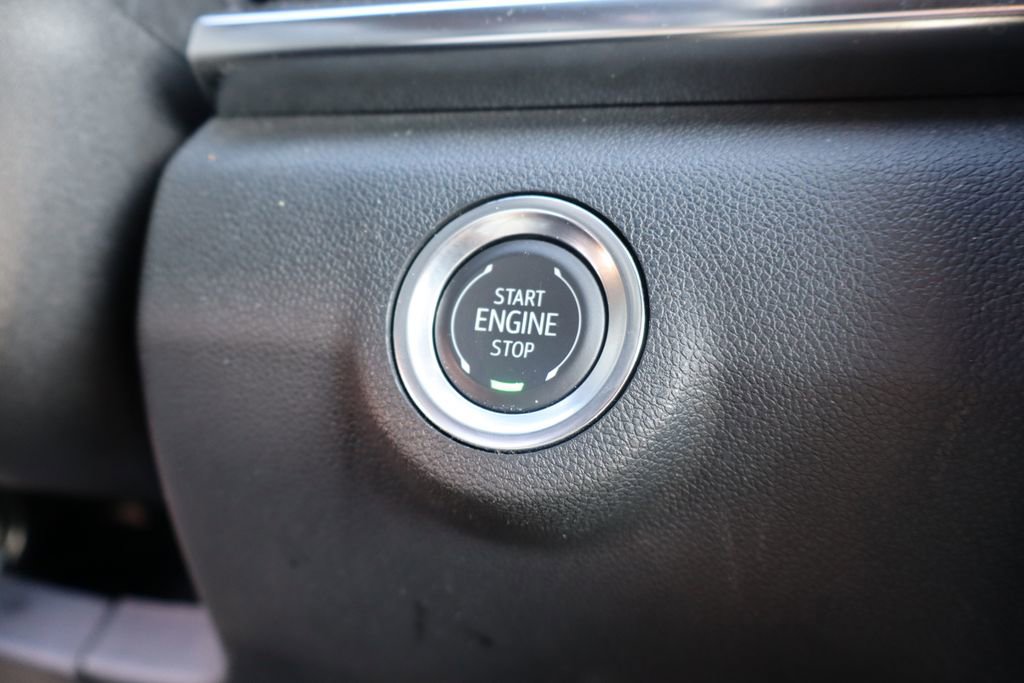 Used 2025 GMC Terrain Elevation image 18