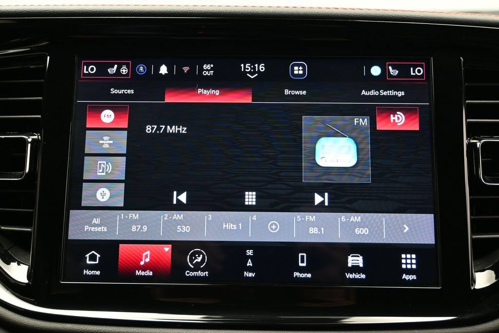 Used 2023 Dodge Durango R/T w/ Tow 'N Go Group AWD/4WD image 32
