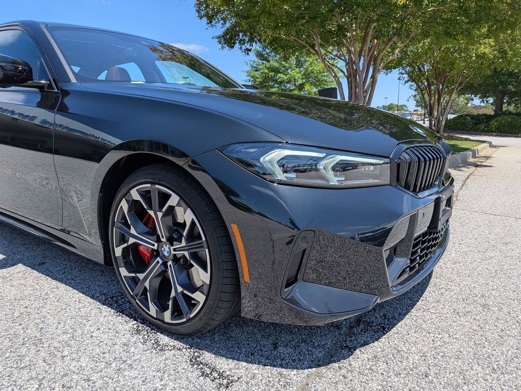 Used 2025 BMW 330i Sedan w/ M Sport Package RWD image 10