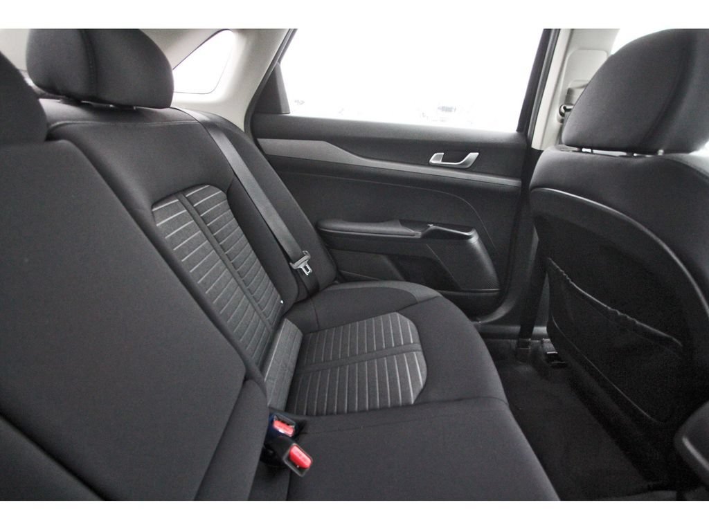 New 2026 Kia K5 LXS FWD image 12