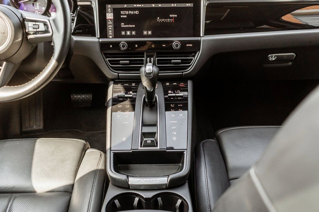 Used 2023 Porsche Macan AWD/4WD image 12