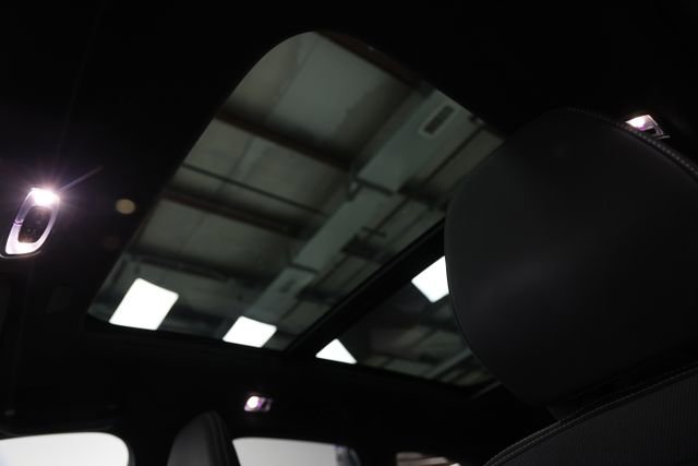 Used 2021 Volvo XC60 T5 R-Design w/ Advanced Package image 18