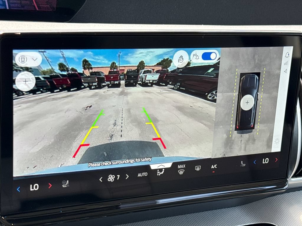 Used 2025 Ford Expedition Active RWD image 23