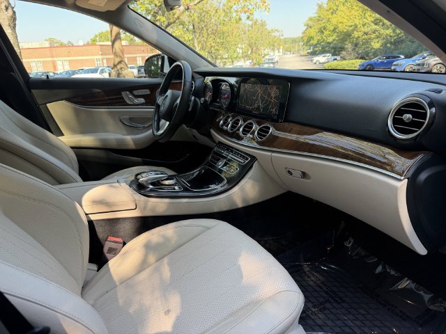 Used 2018 Mercedes-Benz E 300 4MATIC image 39