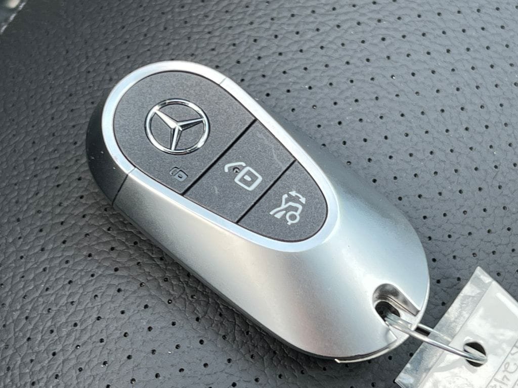 New 2025 Mercedes-Benz C 300 4MATIC Sedan image 31