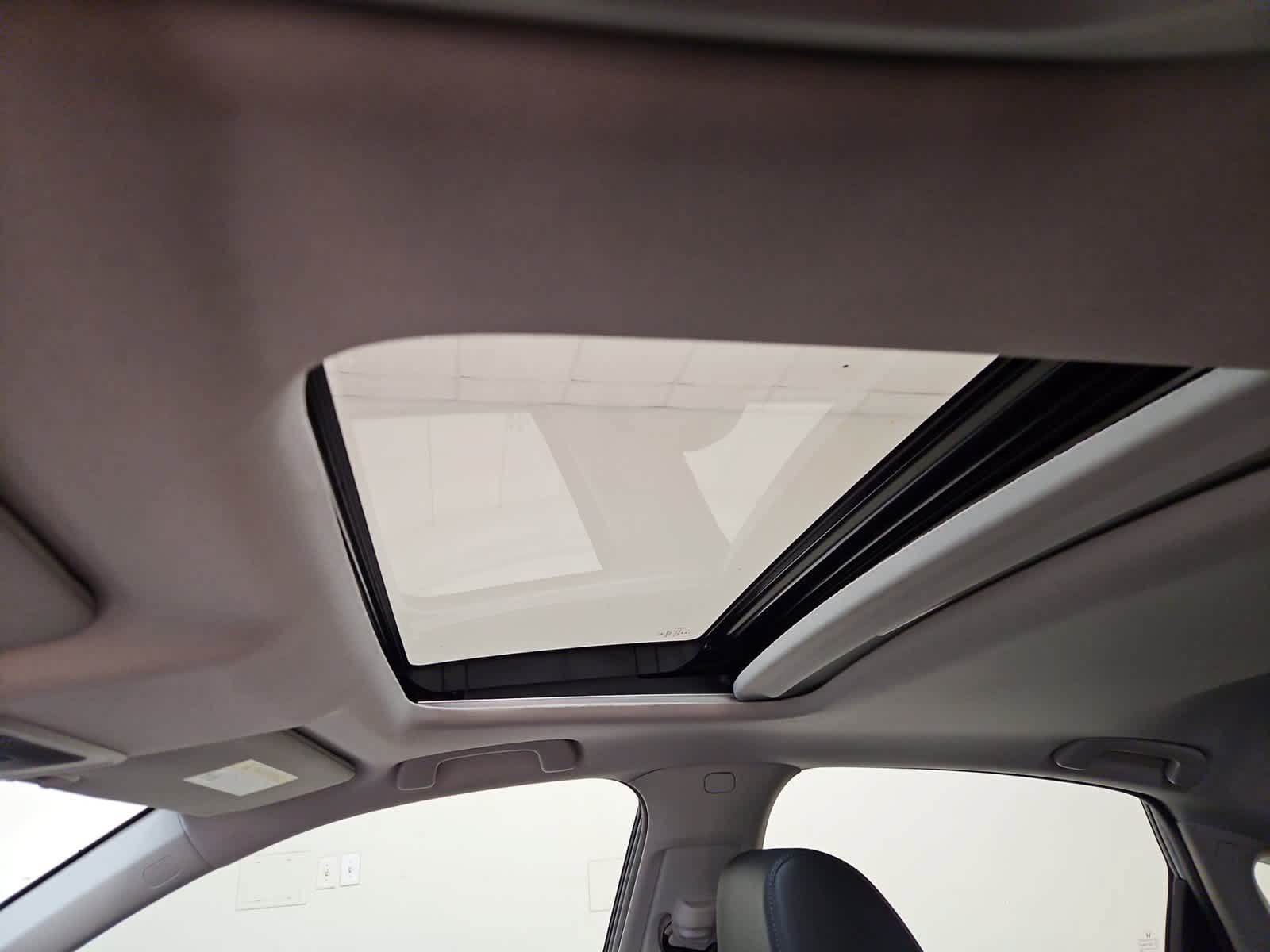 Used 2024 Honda Civic EX-L image 3