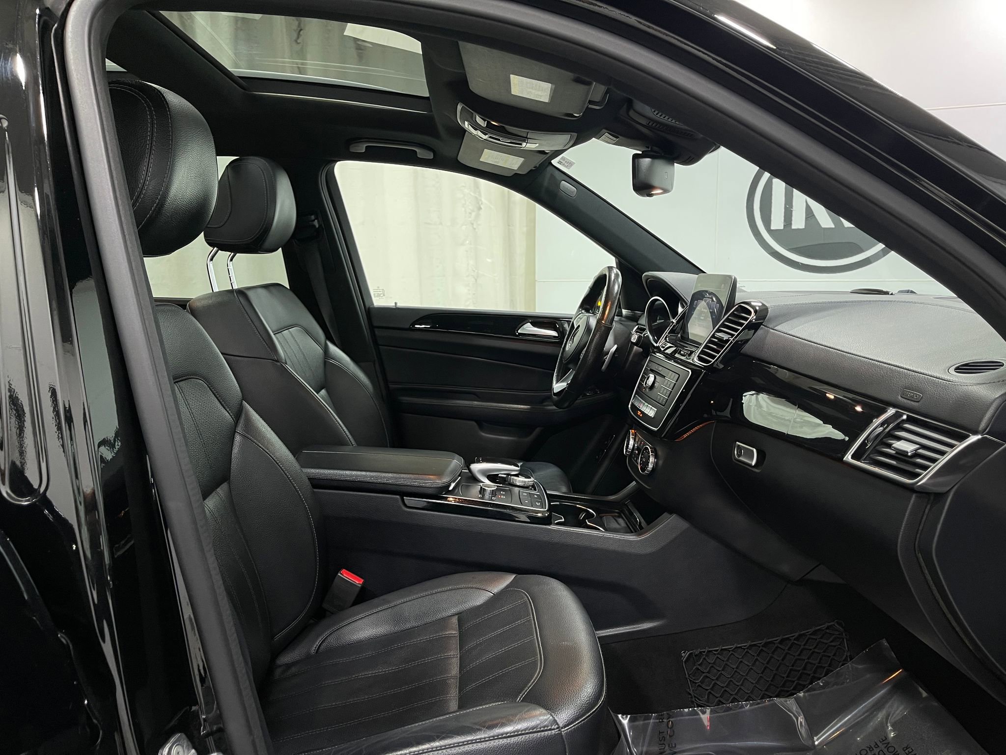 Used 2018 Mercedes-Benz GLS 450 4MATIC image 35