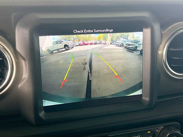 Used 2018 Jeep Wrangler Unlimited Sahara image 21