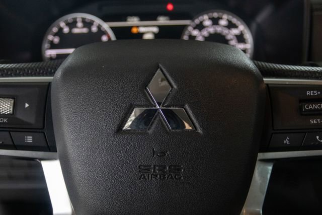 Used 2023 Mitsubishi Outlander SE image 13