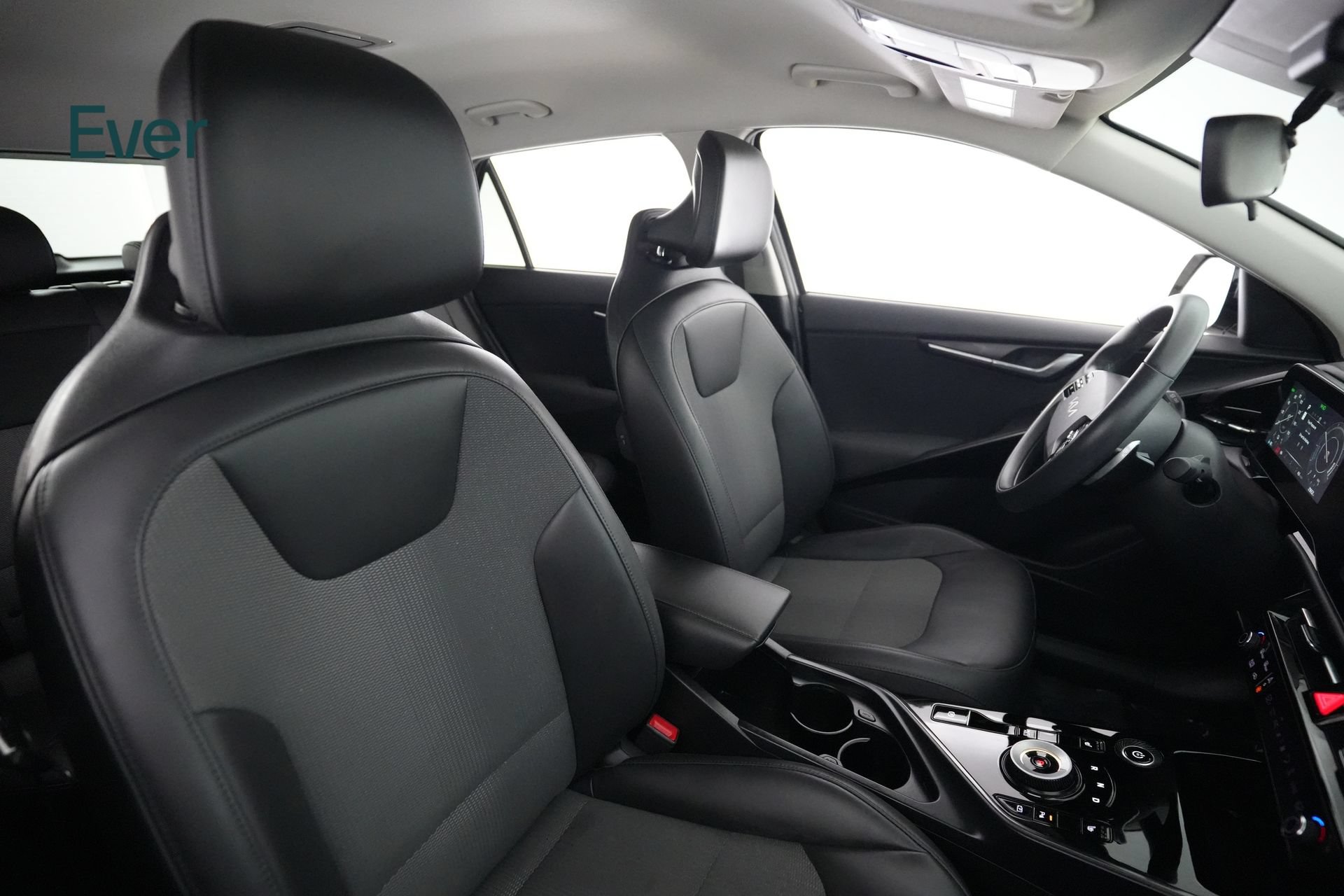 Used 2023 Kia Niro Wind FWD image 23