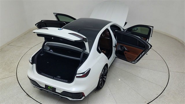 Used 2023 BMW i7 xDrive60 image 87