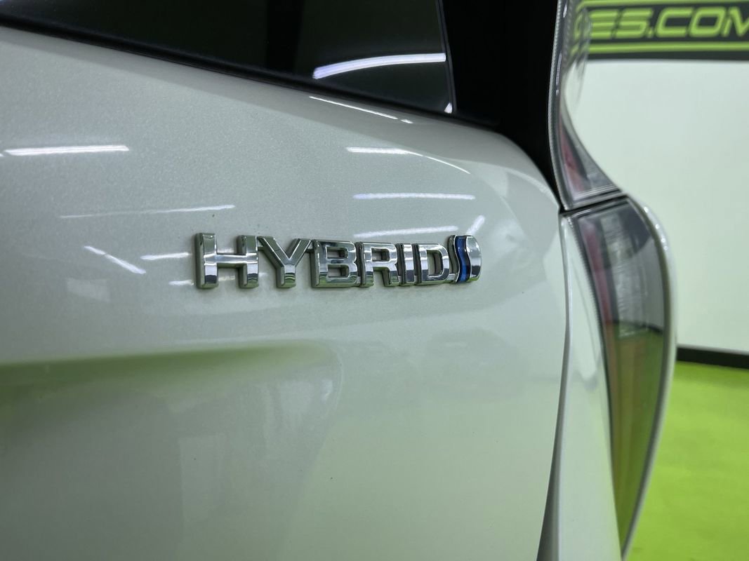 Used 2017 Toyota Prius Four image 14