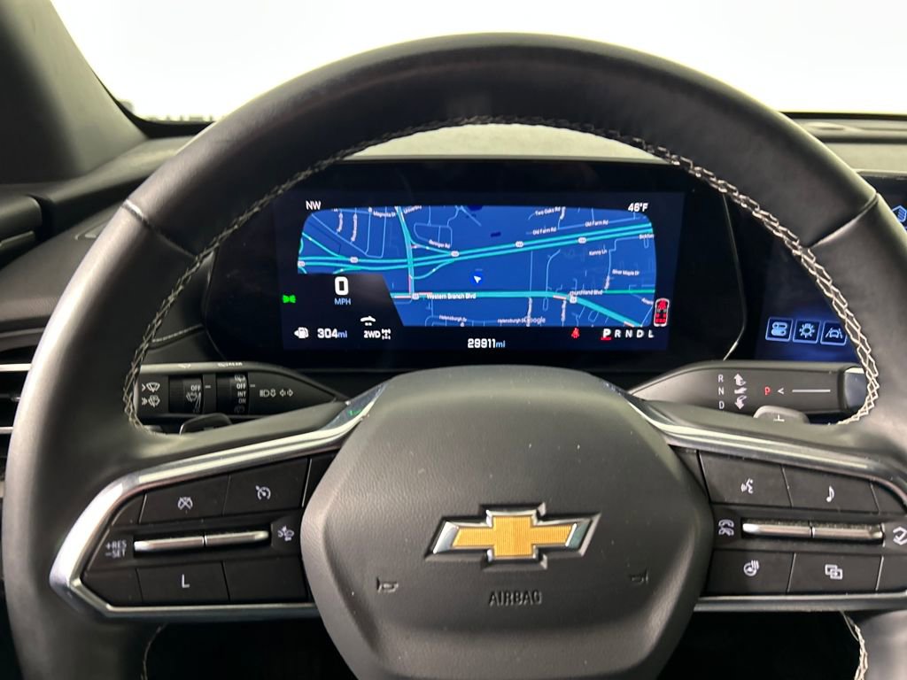 Used 2025 Chevrolet Traverse LT image 14