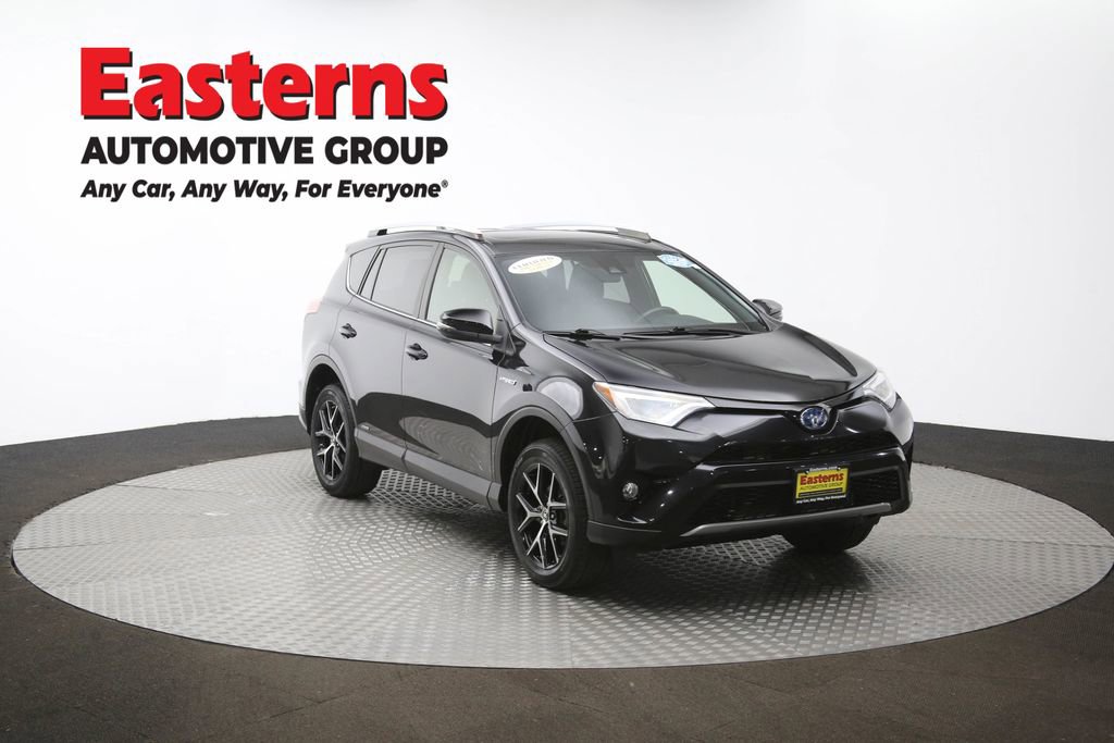 Used 2018 Toyota RAV4 SE image 37