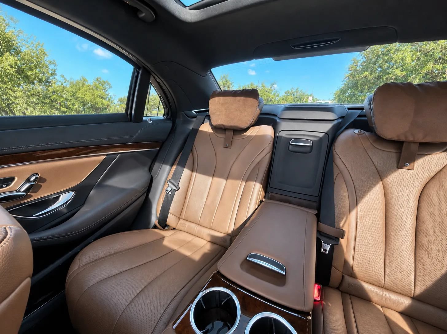 Used 2017 Mercedes-Benz S 550 Sedan w/ Premium Package image 13