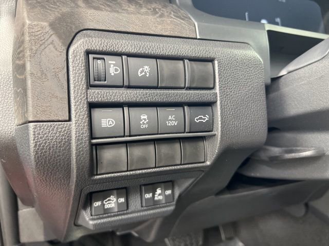 Used 2025 Toyota Tacoma Limited image 15