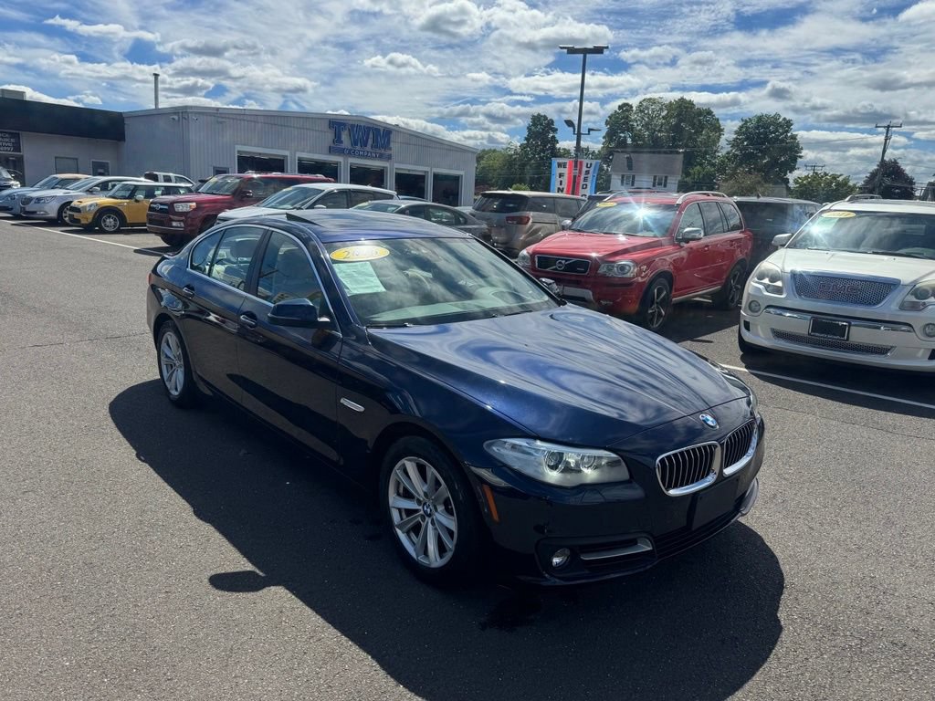 Used 2016 BMW 528i xDrive Sedan AWD/4WD image 3