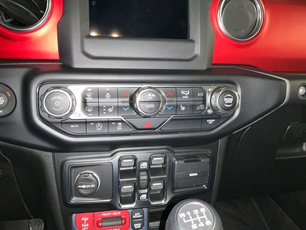 Used 2020 Jeep Gladiator Rubicon w/ Cold Weather Group image 19