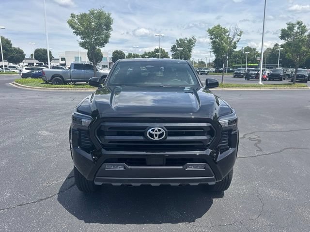 Used 2024 Toyota Tacoma SR5 AWD/4WD image 11