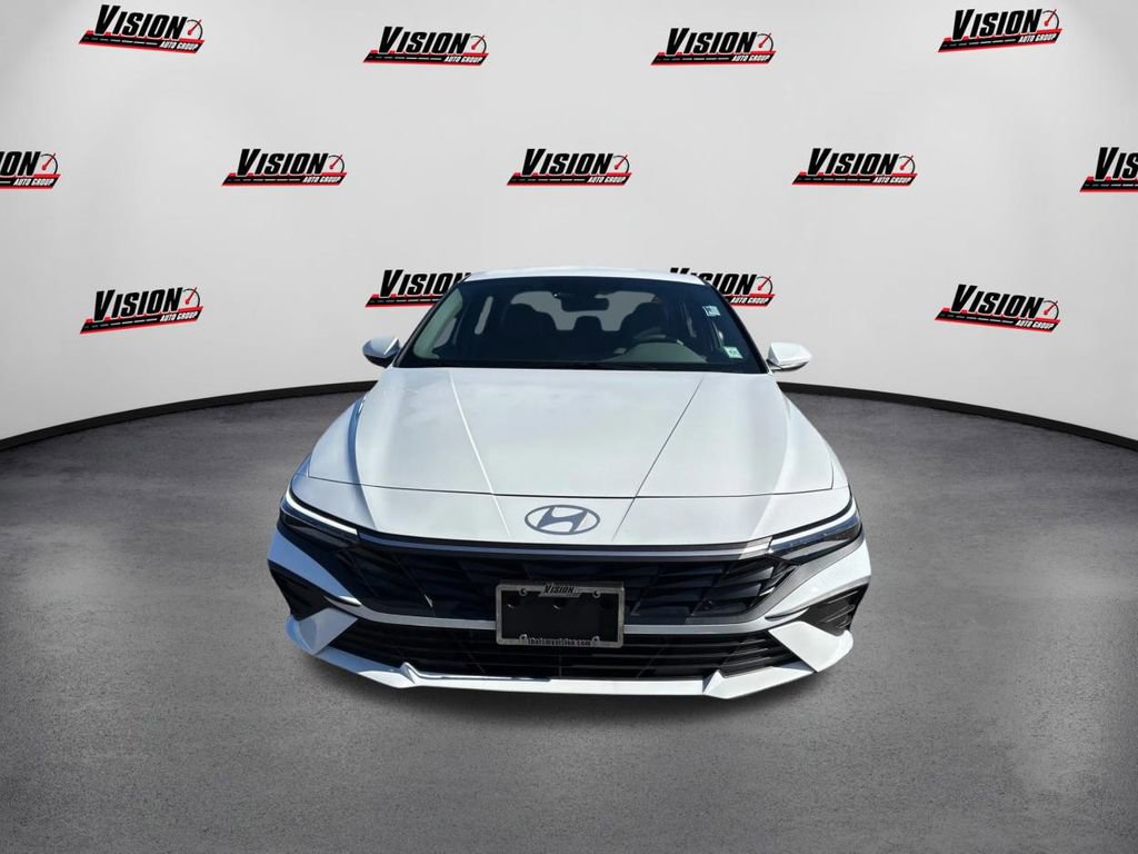 New 2025 Hyundai Elantra Blue image 2