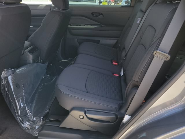 New 2026 Nissan Pathfinder SV w/ SV Premium Package AWD/4WD image 7
