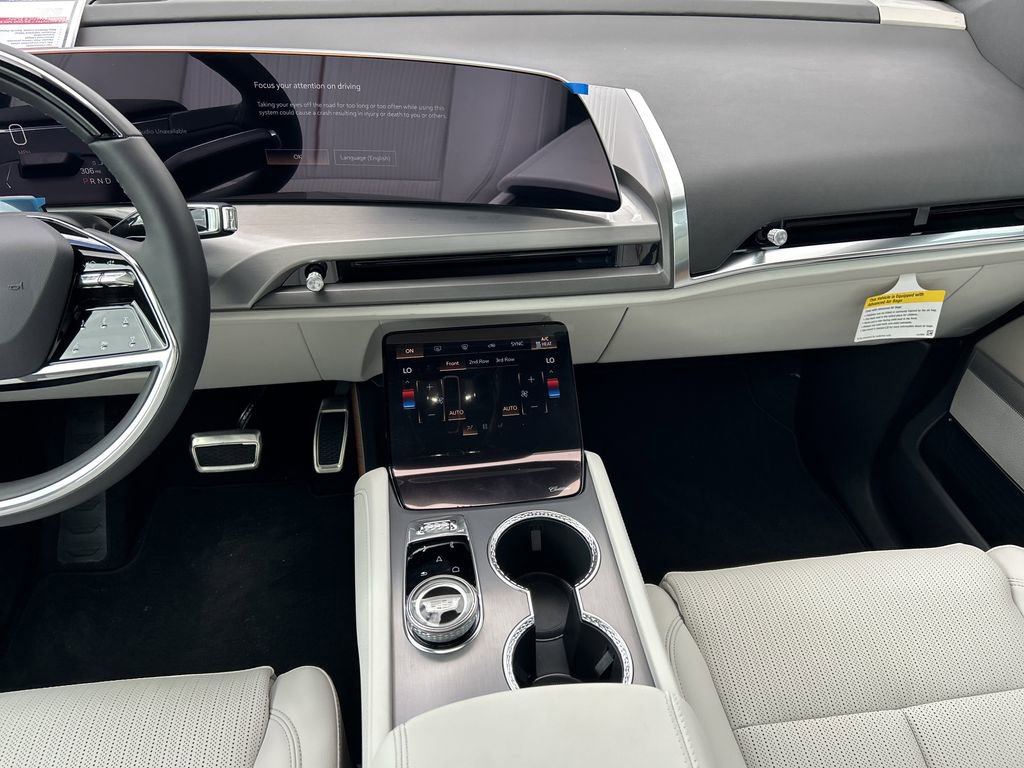 New 2026 Cadillac Vistiq Luxury image 15