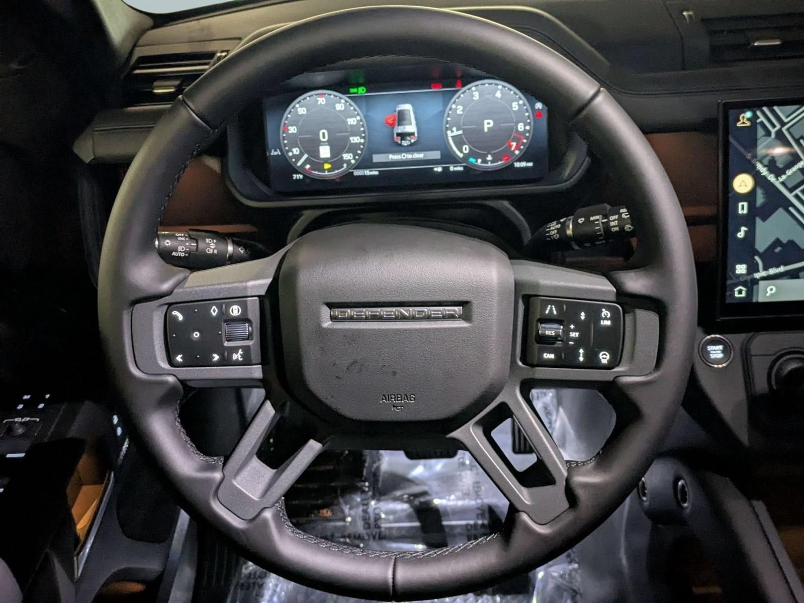 New 2026 Land Rover Defender 130 X-Dynamic SE AWD/4WD image 17