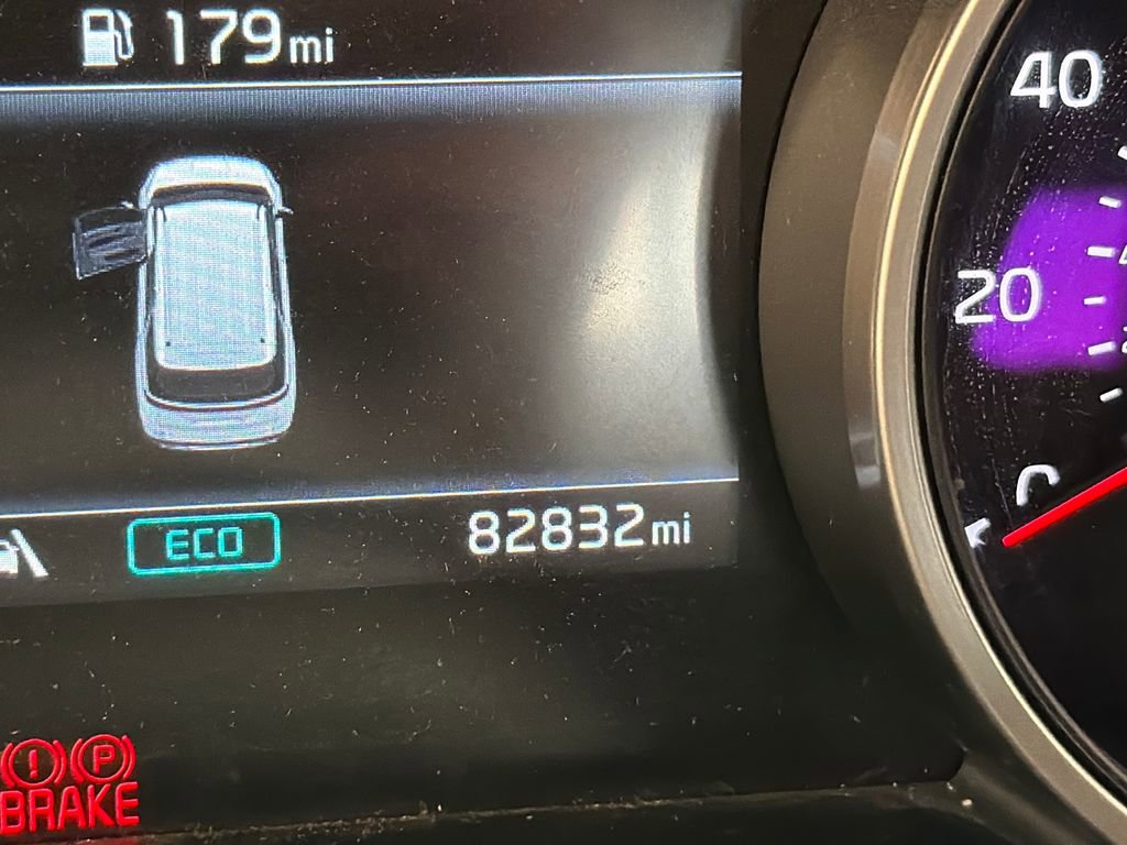 Used 2022 Kia Carnival LX image 19